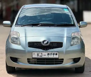 Toyota Vitz 2007 Car (Used)