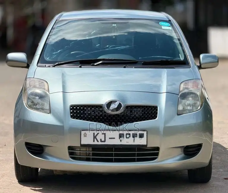 Toyota Vitz 2007 Car (Used)