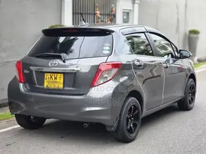 Toyota Vitz 2012 Car (Used)