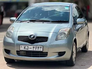 Toyota Vitz 2007 Car (Used)