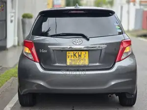 Toyota Vitz 2012 Car (Used)