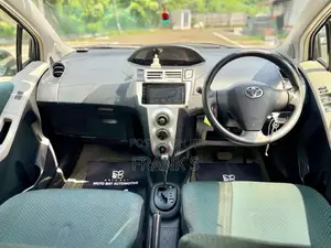 Toyota Vitz 2007 Car (Used)