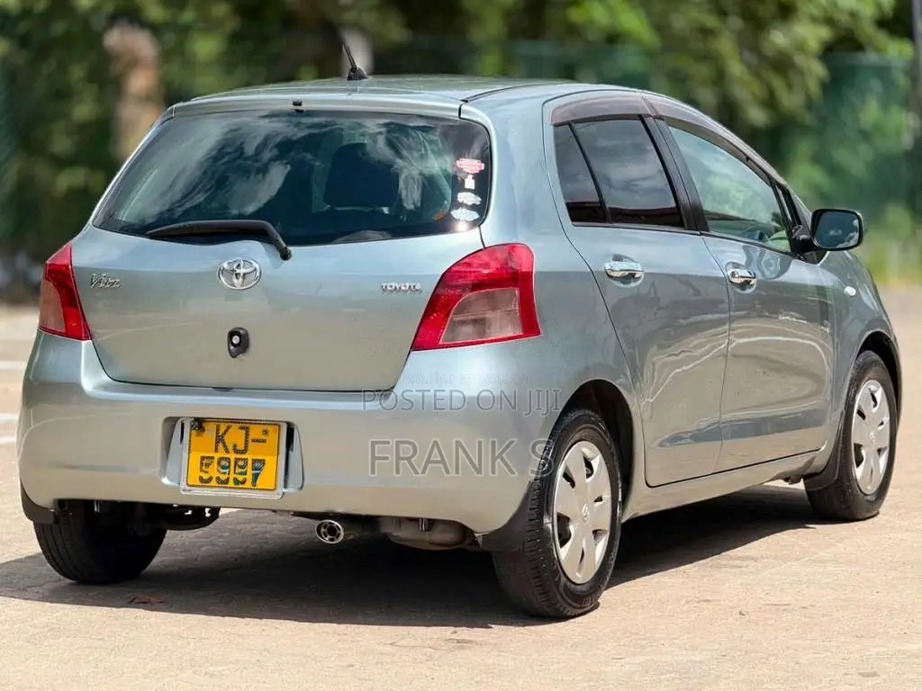 Toyota Vitz 2007 Car (Used)