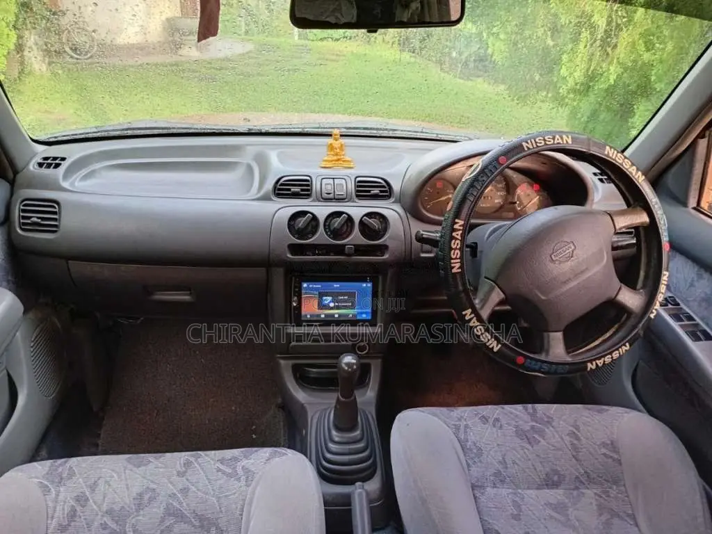 Nissan March HK11 2000 Car (Used)