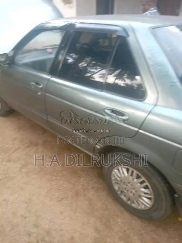 Nissan FB30 1994 Car (Used)