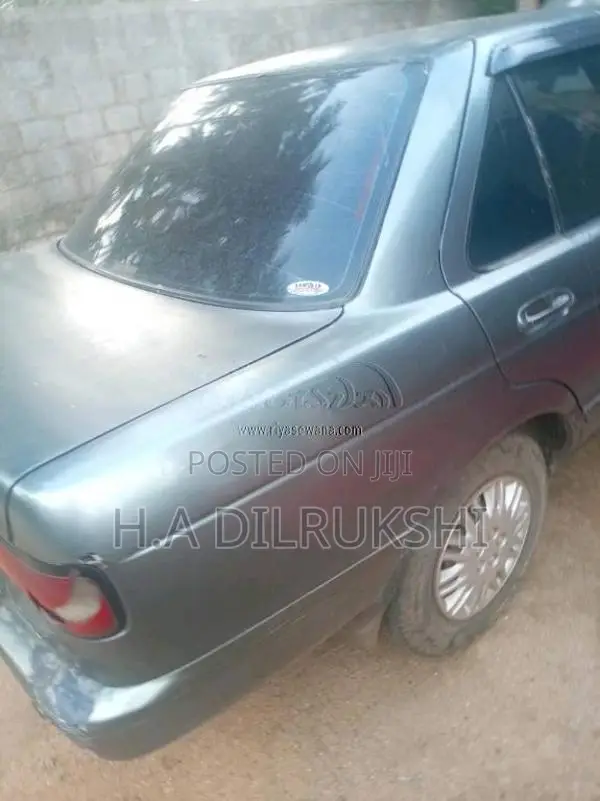 Nissan FB30 1994 Car (Used)
