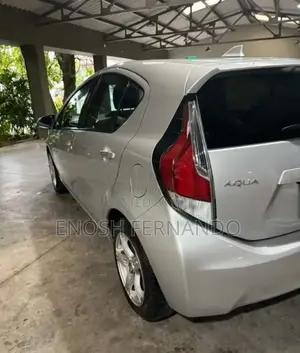 Toyota Aqua 2015 Car (Used)