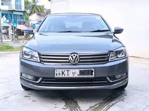 Volkswagen Passat 2011 Car (Used)