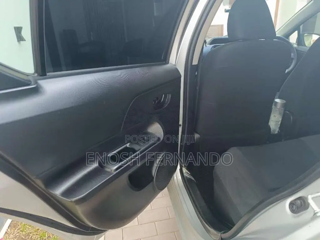 Toyota Aqua 2015 Car (Used)
