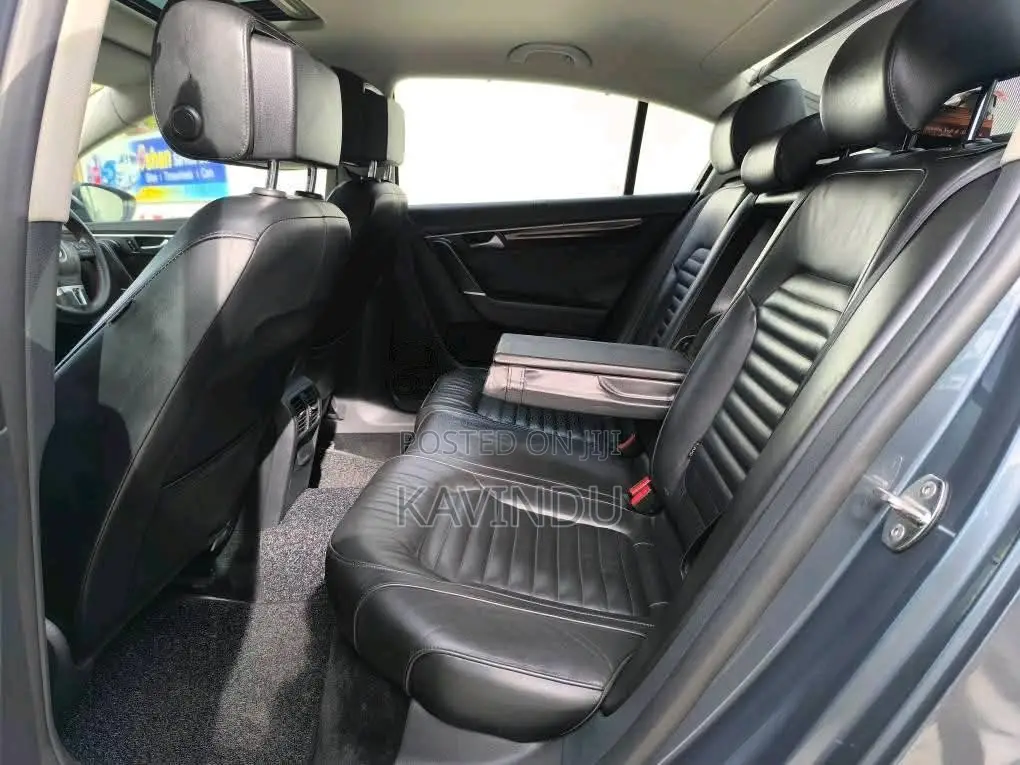 Volkswagen Passat 2011 Car (Used)