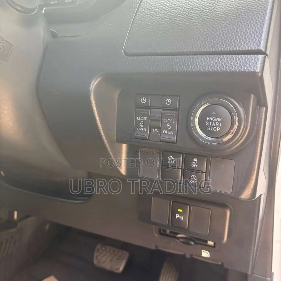 Toyota Roomy 2023 Car Unregistered (Recondition)