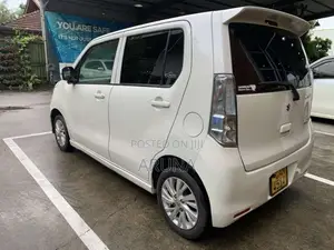 Suzuki Wagon R FZ 2014 Car (Used)