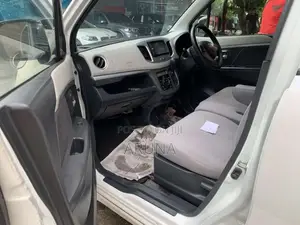 Suzuki Wagon R FZ 2014 Car (Used)