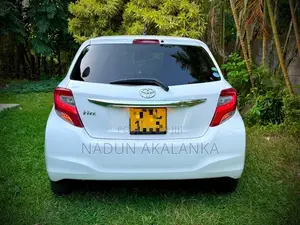 Toyota Vitz 2016 Car (Used)