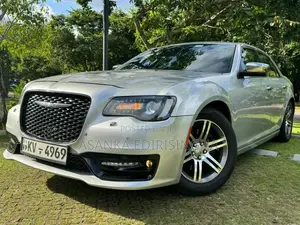 Chrysler 300C 2012 Car (Used)