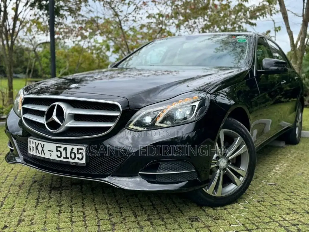 Mercedes-Benz E200 Avantgarde 2013 Car (Used)
