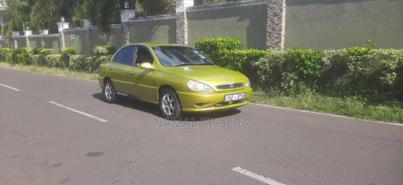 Kia Rio 2000 Car (Used)