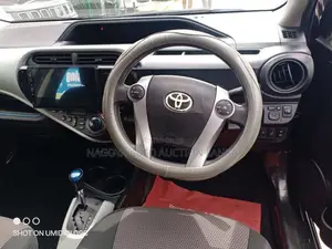 Toyota AQUA S Grade 2014 Car (Used)