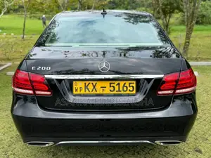 Mercedes-Benz E200 Avantgarde 2013 Car (Used)
