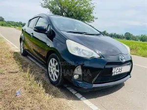 Toyota Aqua 2013 Car (Used)