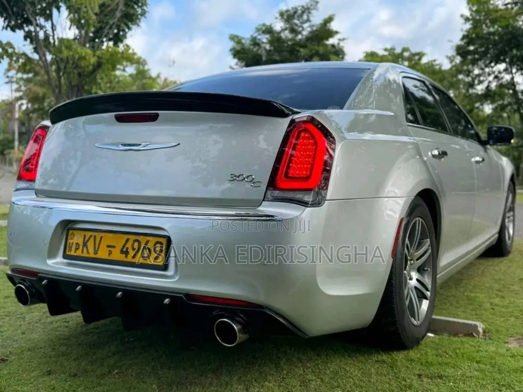 Chrysler 300C 2012 Car (Used)