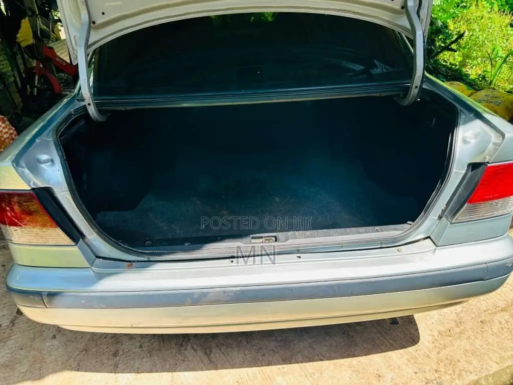Nissan FB15 2000 Car (Used)