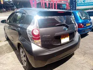 Toyota AQUA S LIMITED 2012 Car (Used)