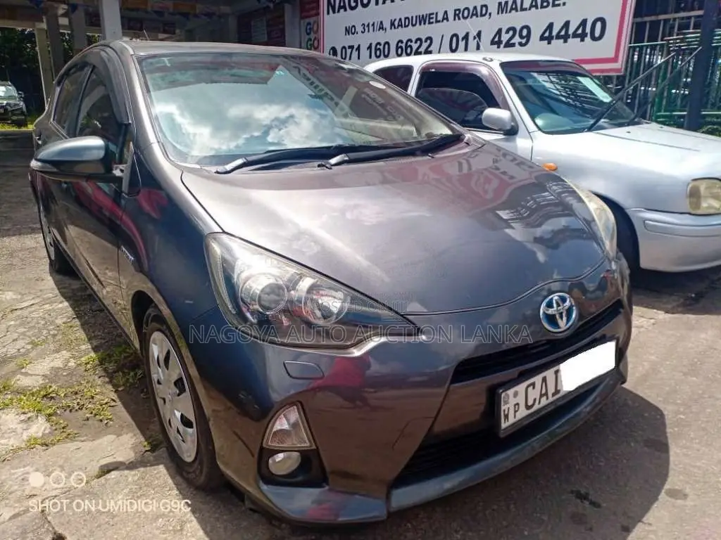 Toyota AQUA S LIMITED 2012 Car (Used)
