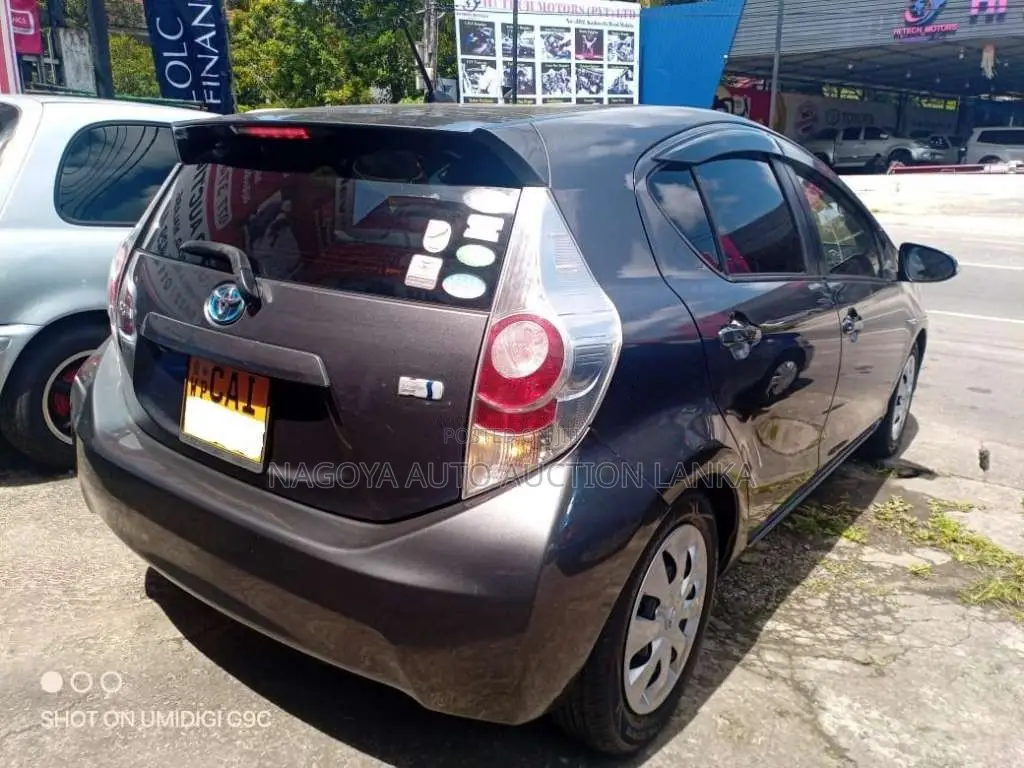 Toyota AQUA S LIMITED 2012 Car (Used)