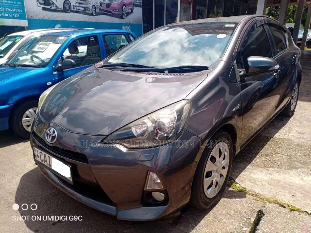 Toyota AQUA S LIMITED 2012 Car (Used)