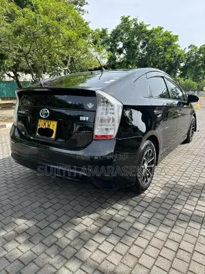 Toyota Prius 2011 Car (Used)