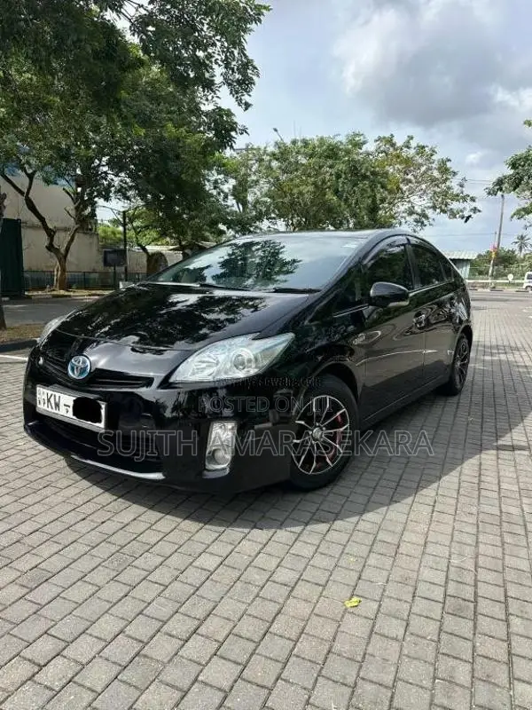 Toyota Prius 2011 Car (Used)