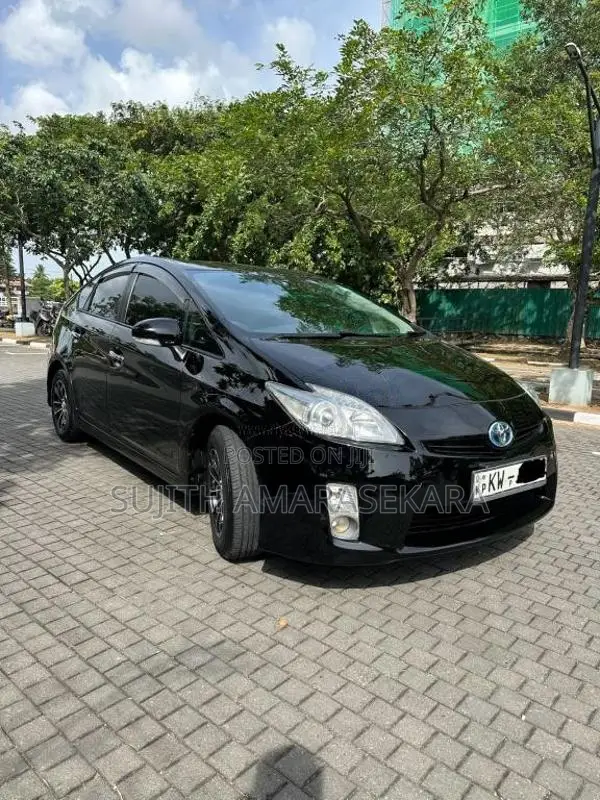 Toyota Prius 2011 Car (Used)