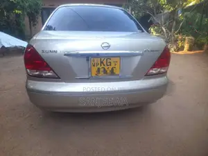 Nissan N17 2008 Car (Used)