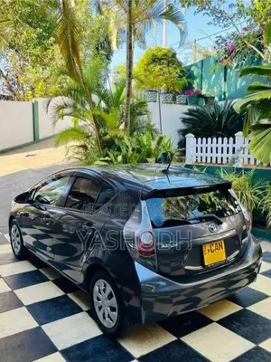 Toyota Aqua 2013 Car (Used)