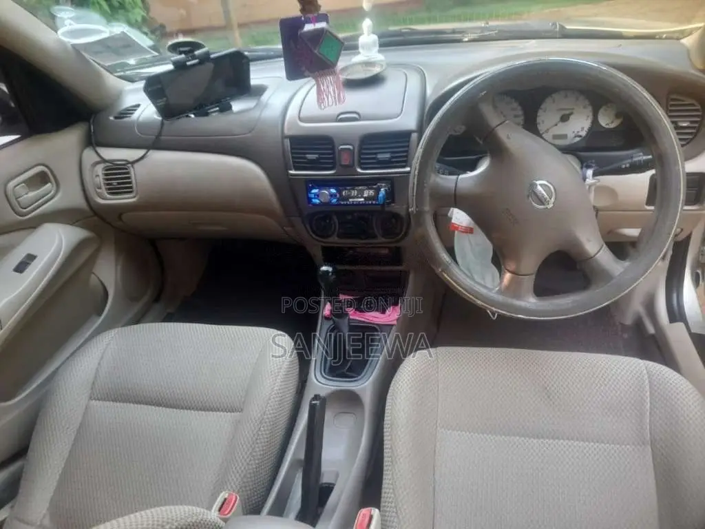 Nissan N17 2008 Car (Used)
