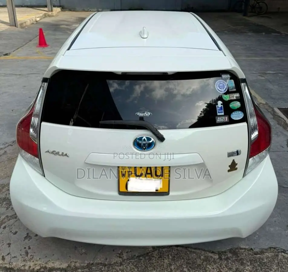 Toyota Aqua 2016 Car (Used)