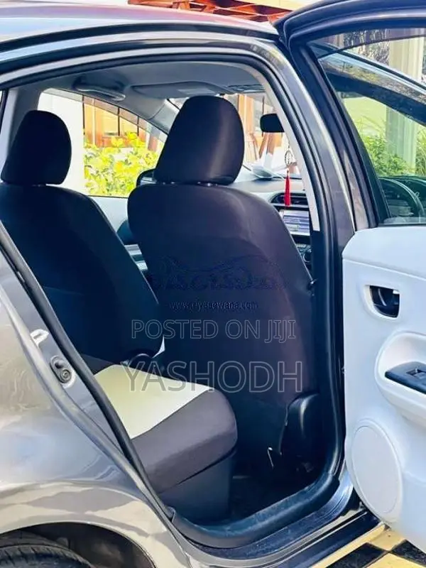 Toyota Aqua 2013 Car (Used)