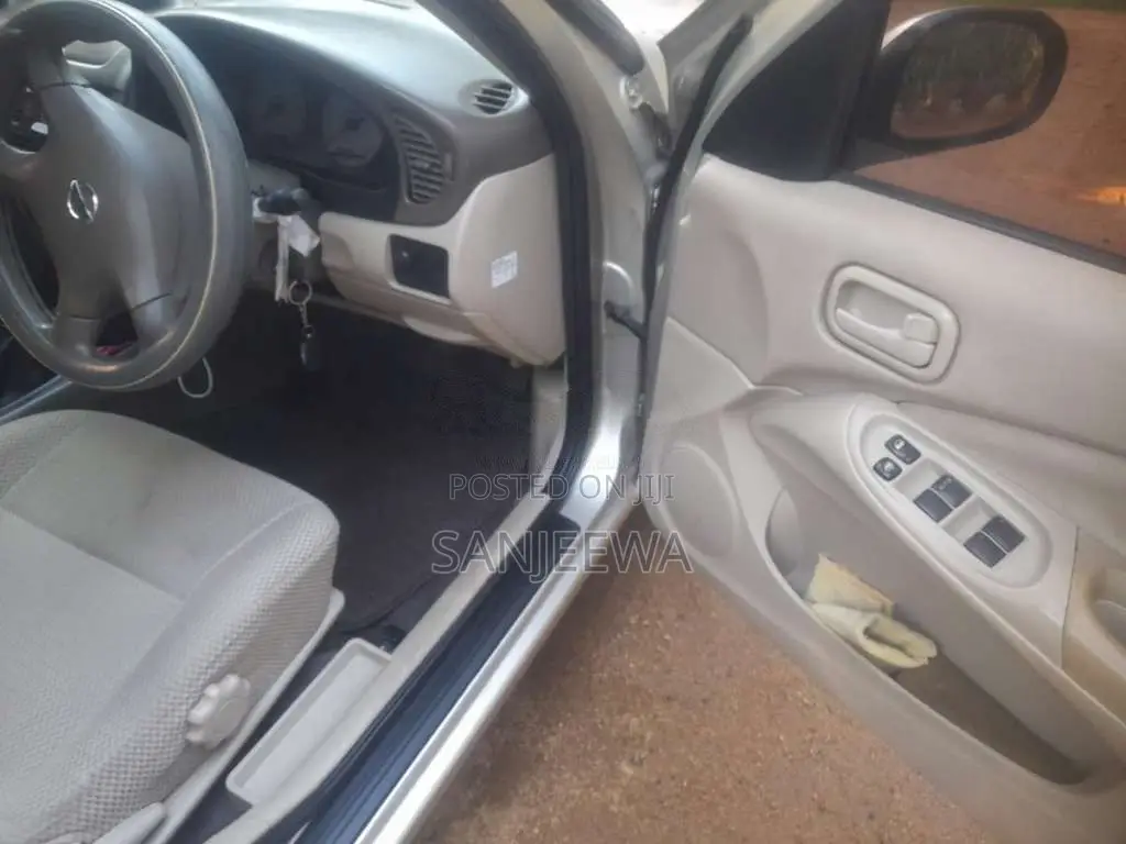 Nissan N17 2008 Car (Used)