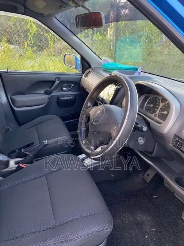 Chevrolet Cruze 2002 Car (Used)