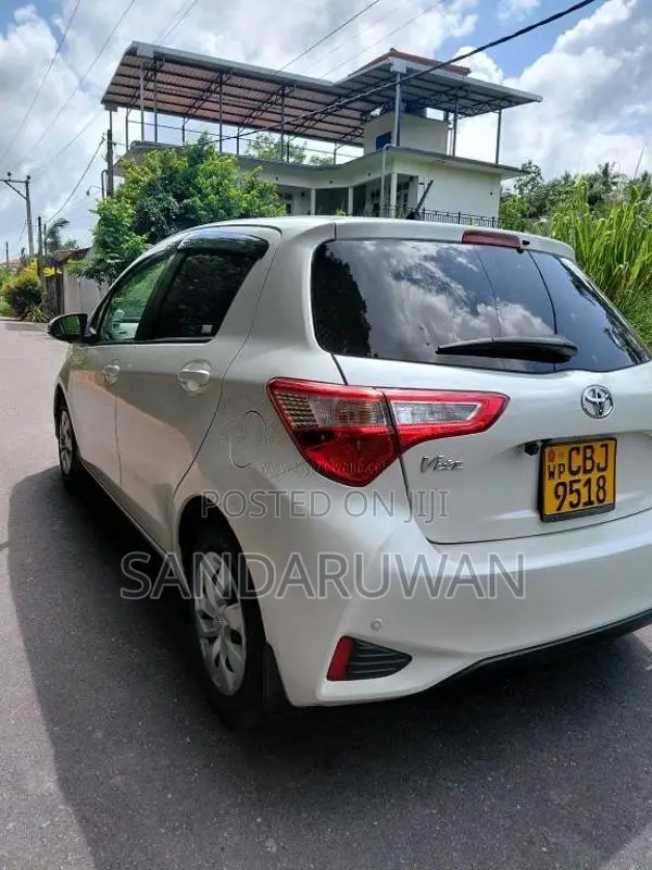 Toyota Vitz 2019 Car (Used)
