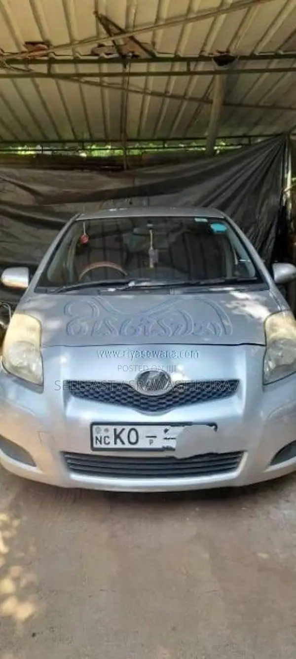 Toyota Vitz 2008 Car (Used)