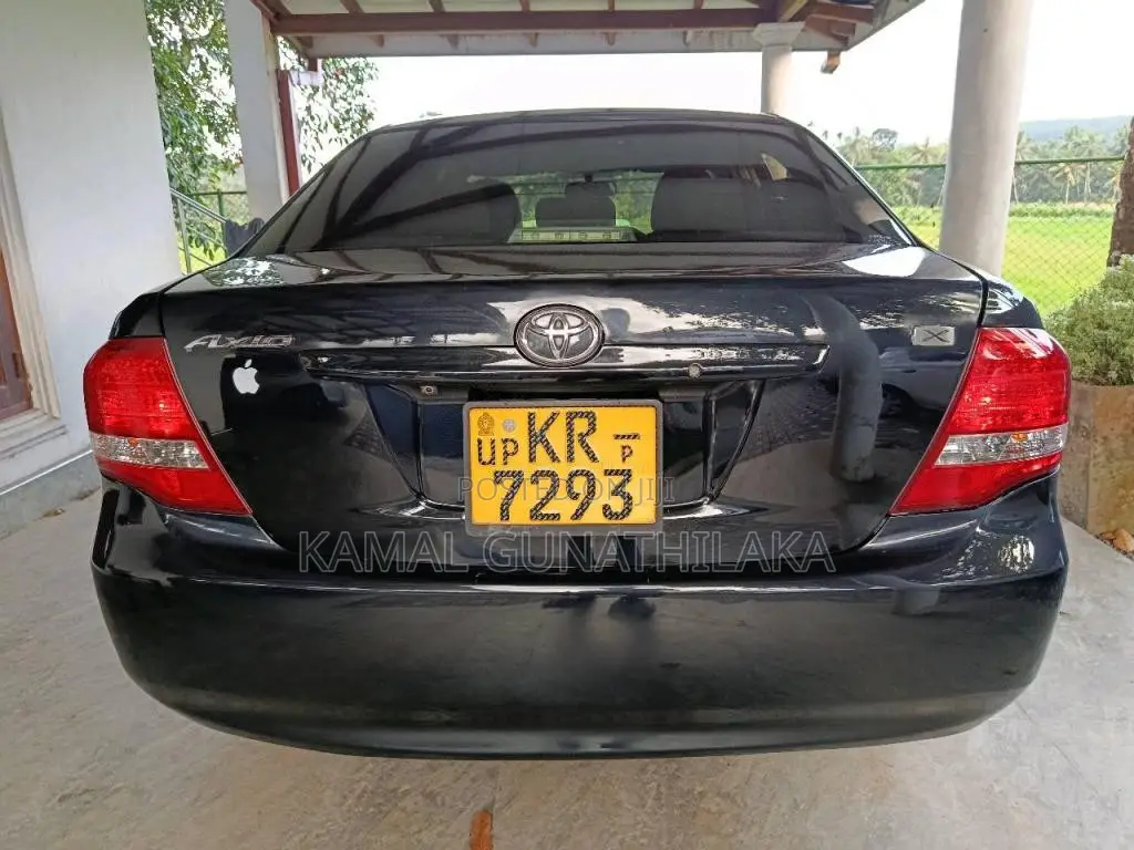 Toyota Axio 2010 Car (Used)