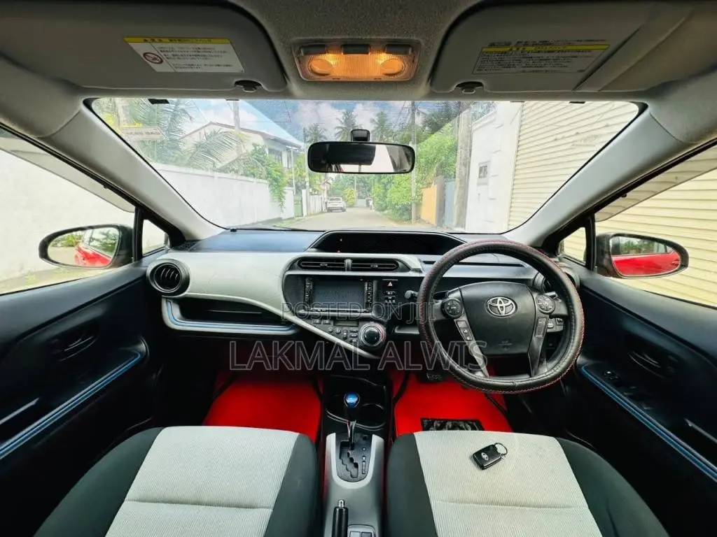 Toyota Aqua 2013 Car (Used)