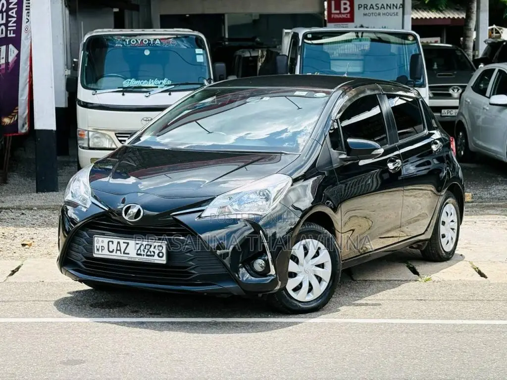 Toyota Vitz Safety 2017 Car (Used)