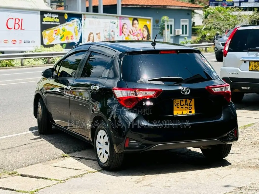 Toyota Vitz Safety 2017 Car (Used)