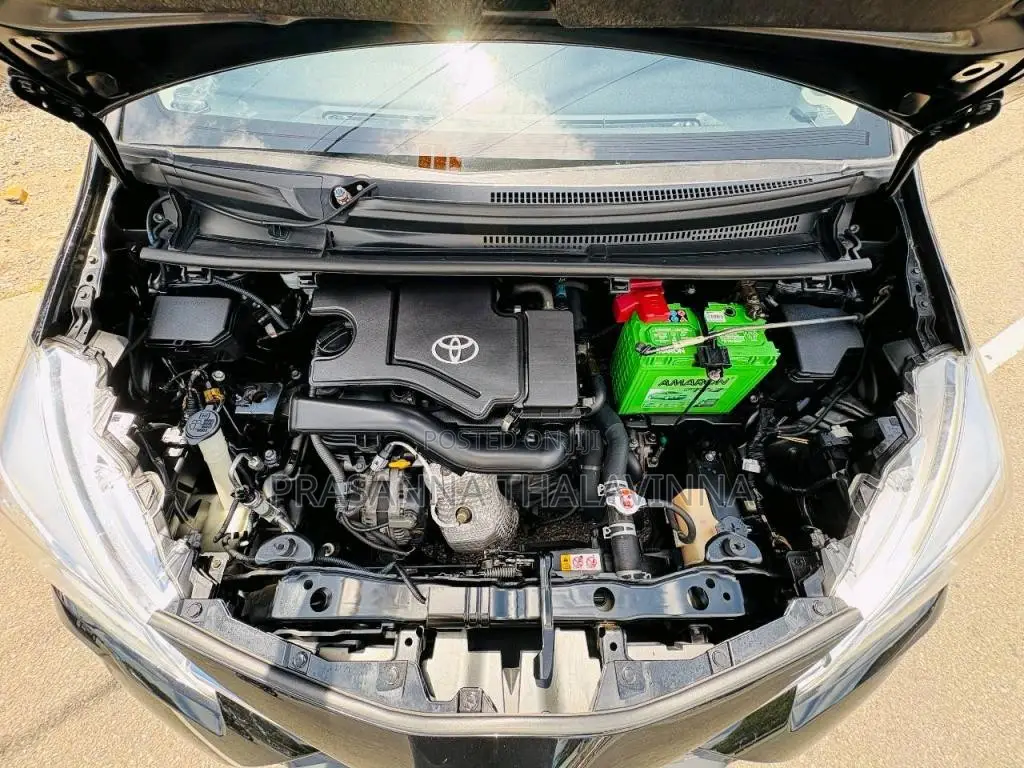 Toyota Vitz Safety 2017 Car (Used)
