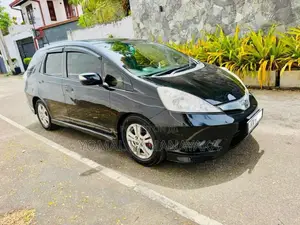 Honda Fit Shuttle GP2 2014 Car (Used)
