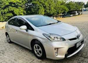 Toyota Prius G Grade 3rd Generation 2016 Car (Used)