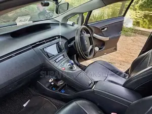 Toyota Prius 2012 Car (Used)